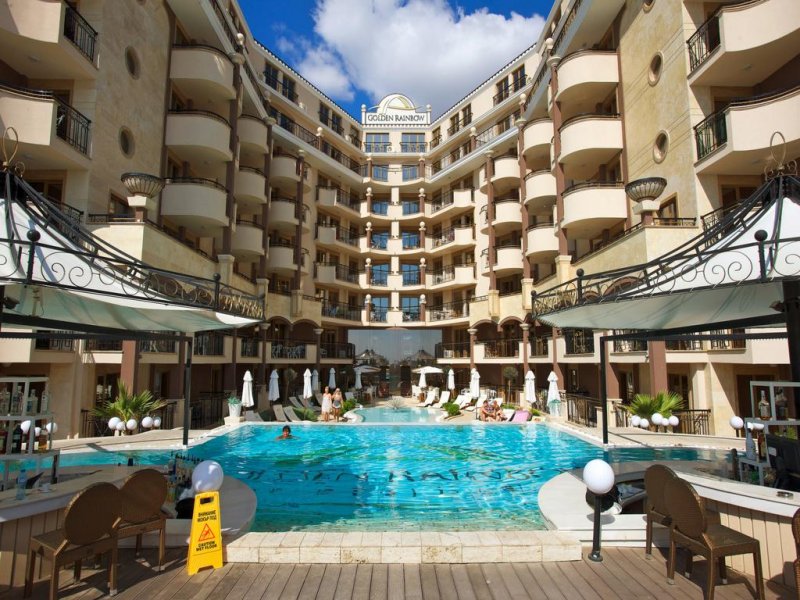 Хотел Голдън Ина - Снимка 8