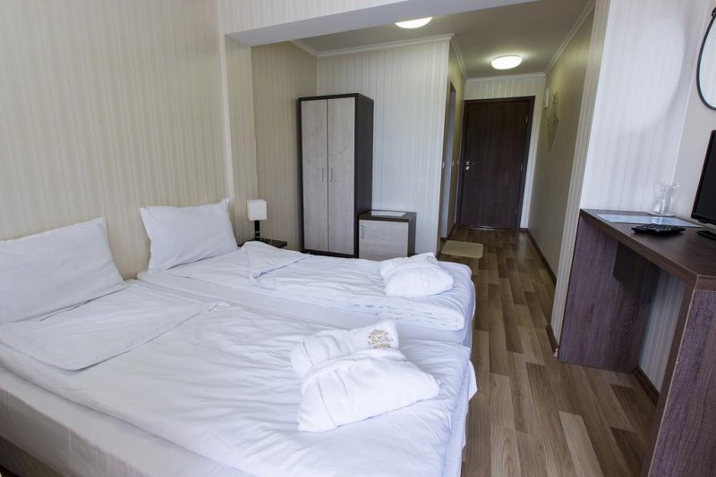 Хотел Никол - Снимка 4