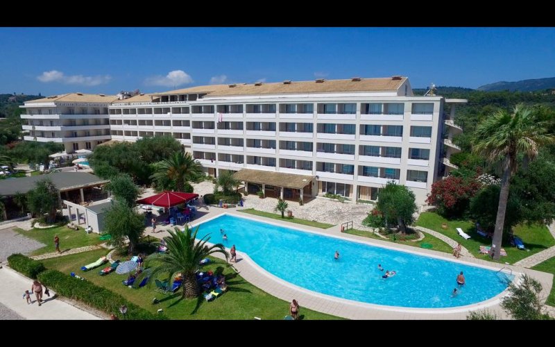 Elea Beach Hotel - Снимка 2