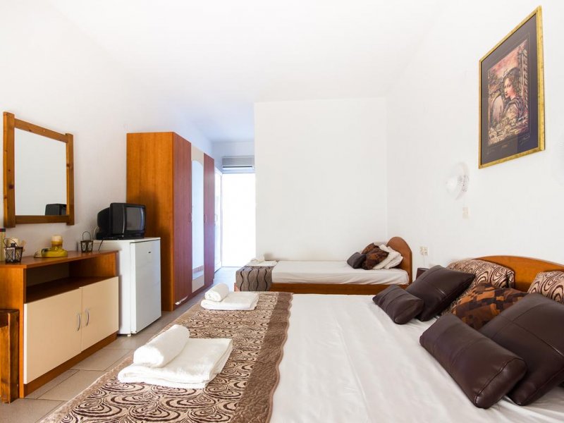 Koviou Holiday Village - Снимка 11