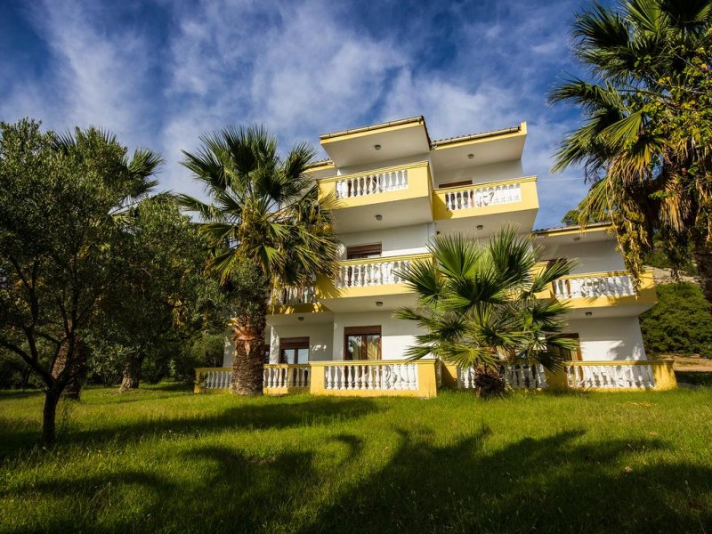 Koviou Holiday Village - Снимка 8