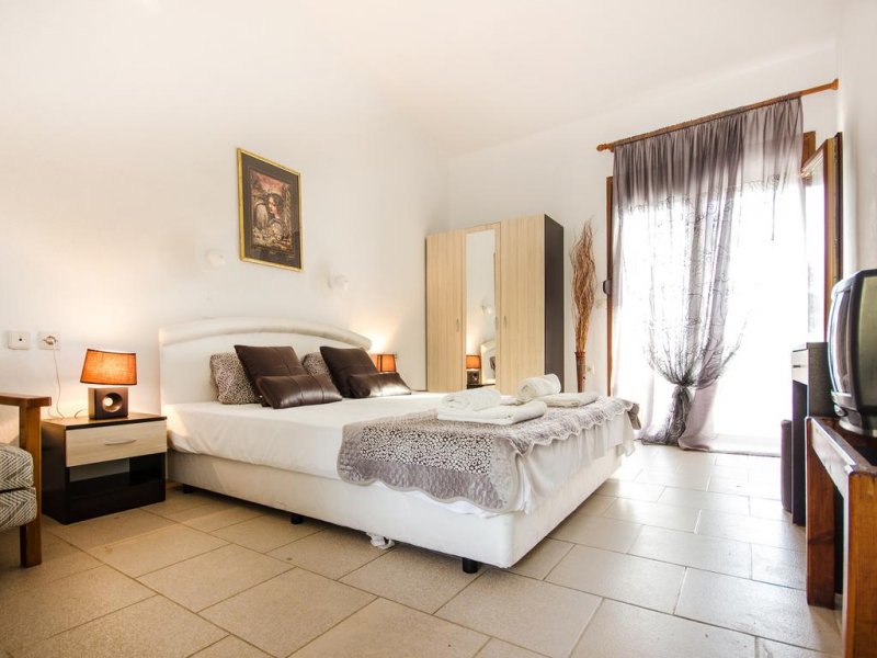 Koviou Holiday Village - Снимка 10