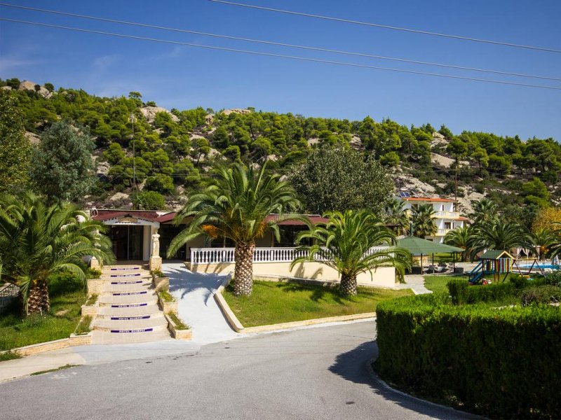 Koviou Holiday Village - Снимка 4