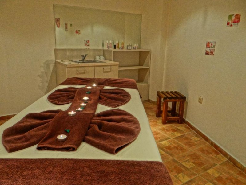 Хотел Гранд Рояле - Снимка 7