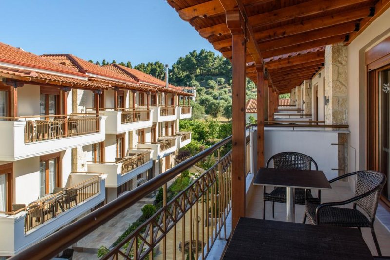 Apanemia by Flegra Hotels - Снимка 1