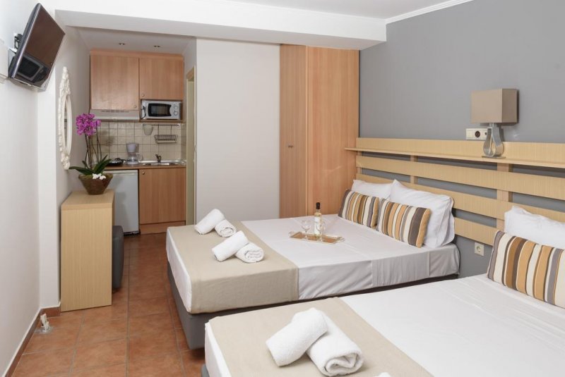 Ammos Beach Studios and Suites - Снимка 8