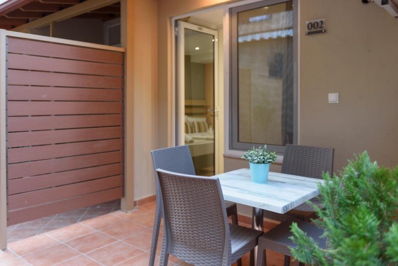 Ammos Beach Studios and Suites - Снимка 9