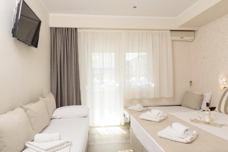 Ammos Beach Studios and Suites - Снимка 11