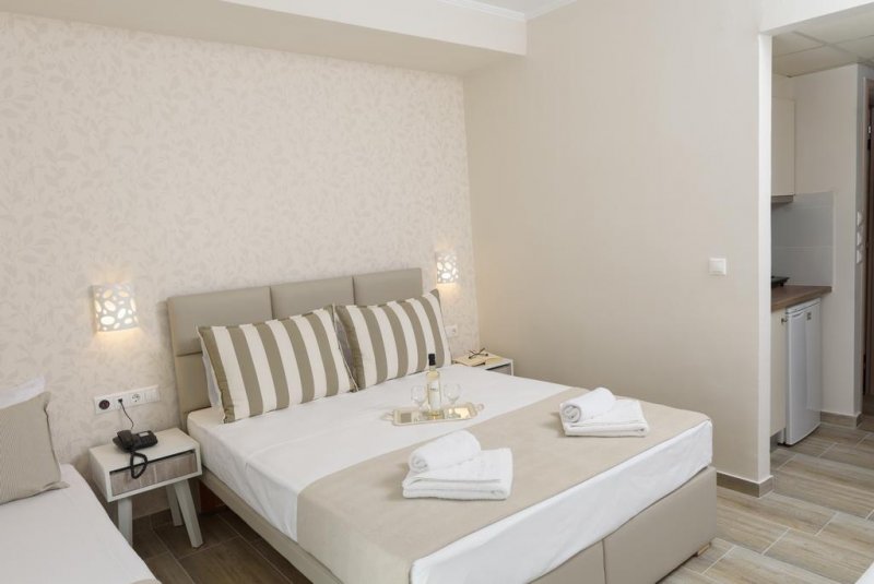 Ammos Beach Studios and Suites - Снимка 10