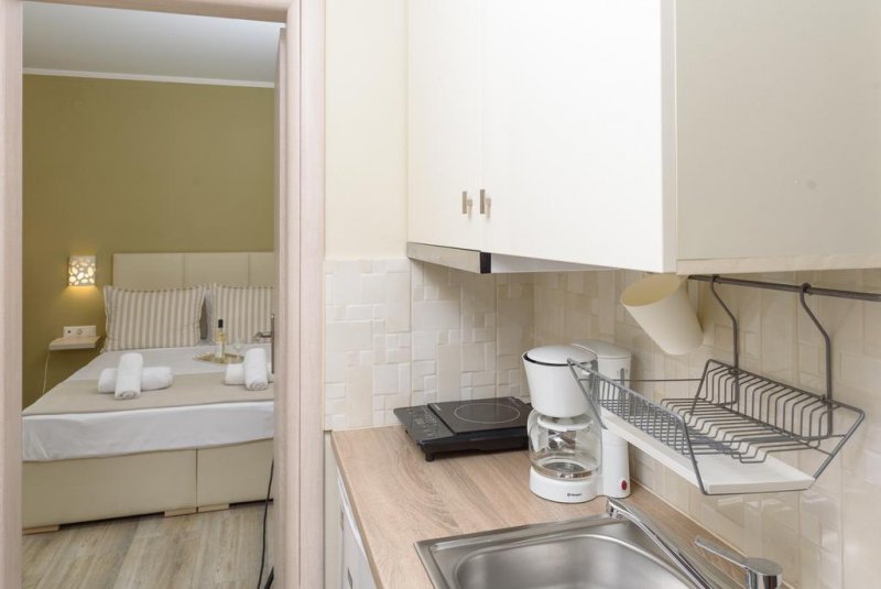 Ammos Beach Studios and Suites - Снимка 2