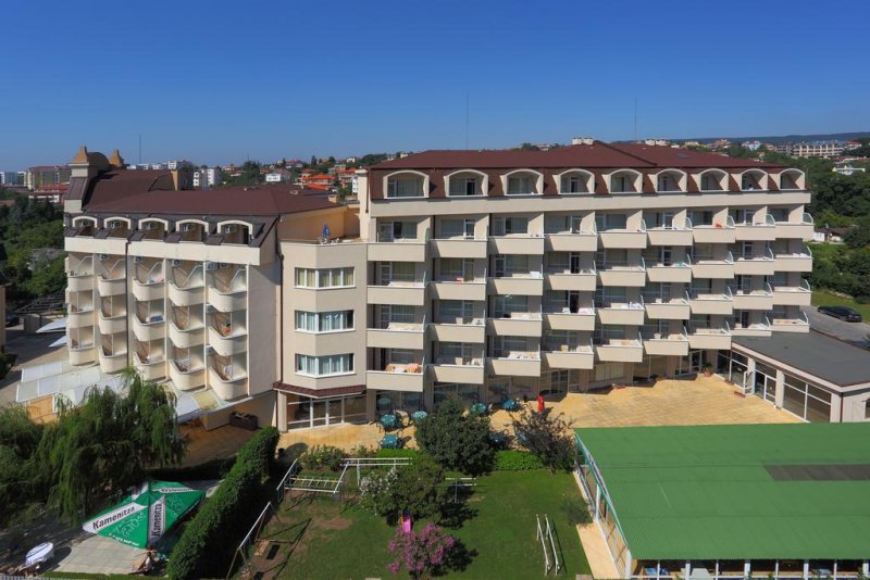 Хотел Аурора - Снимка 0