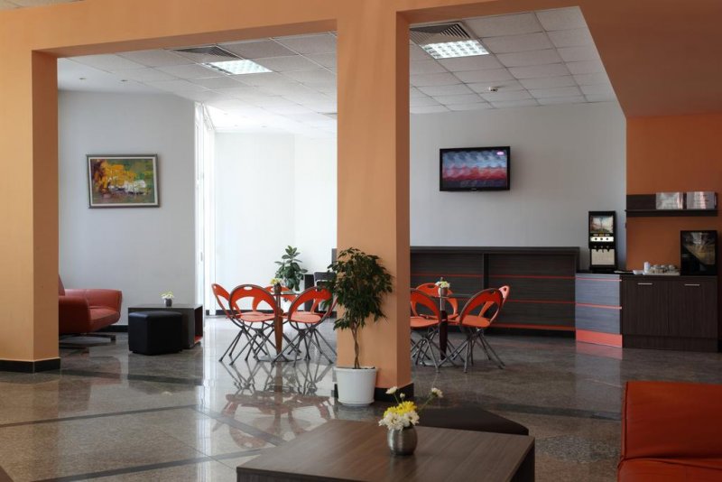 Хотел Аурора - Снимка 10