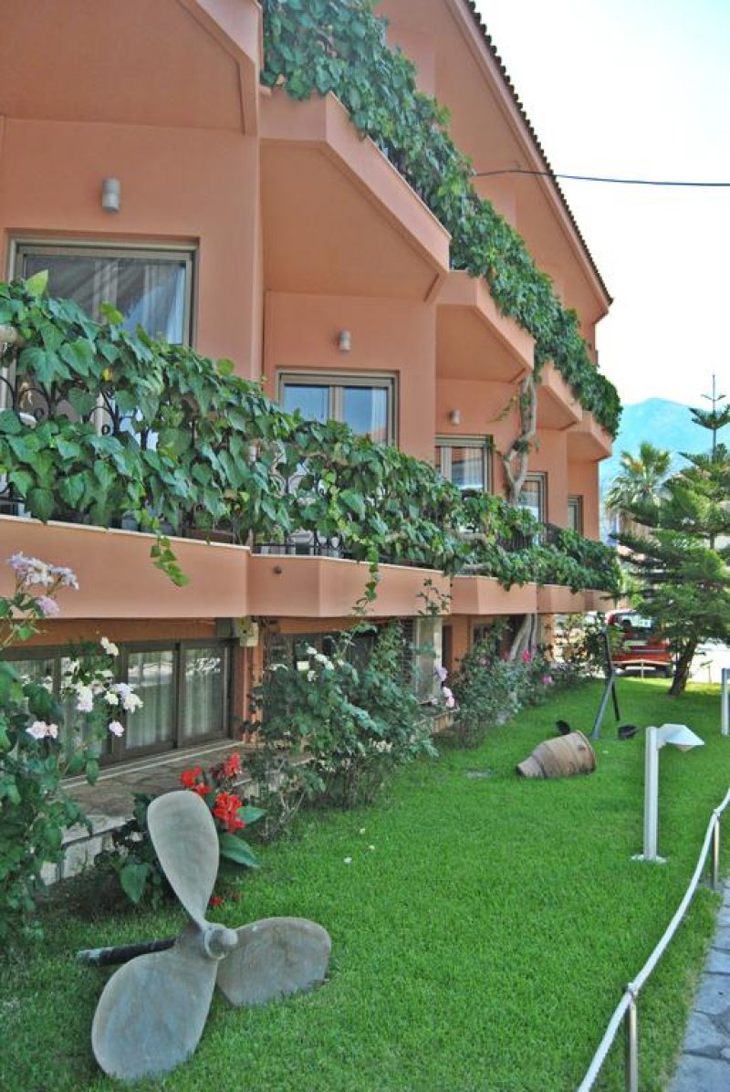 Athos Hotel - Снимка 8