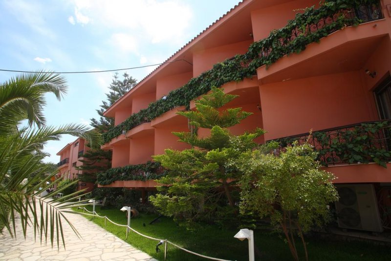 Athos Hotel - Снимка 10