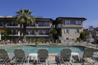 Sarantis Hotel - Снимка 2
