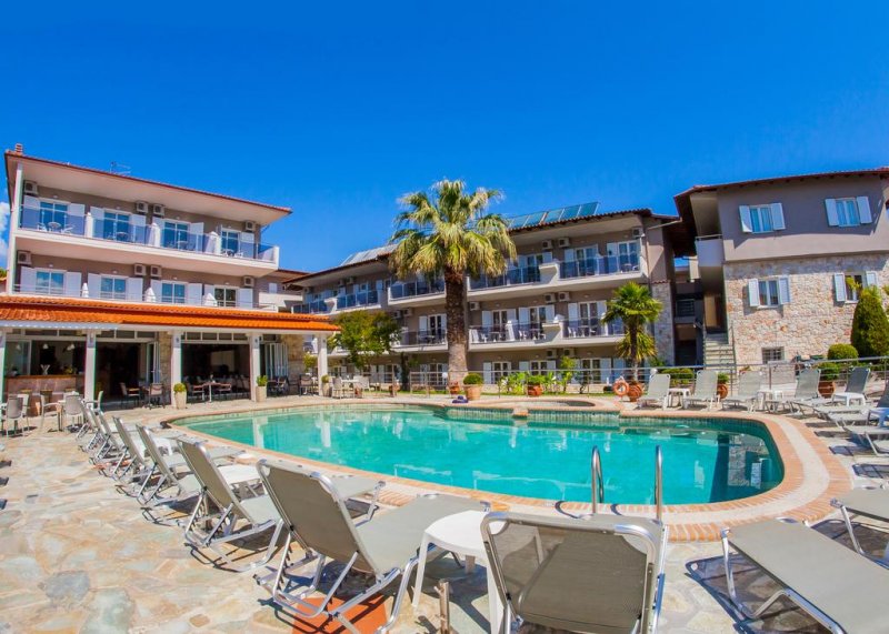 Sarantis Hotel - Снимка 0