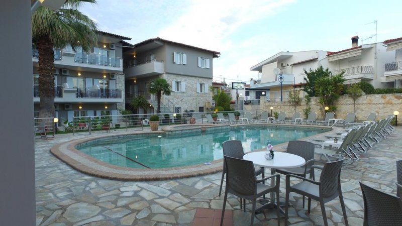 Sarantis Hotel - Снимка 3