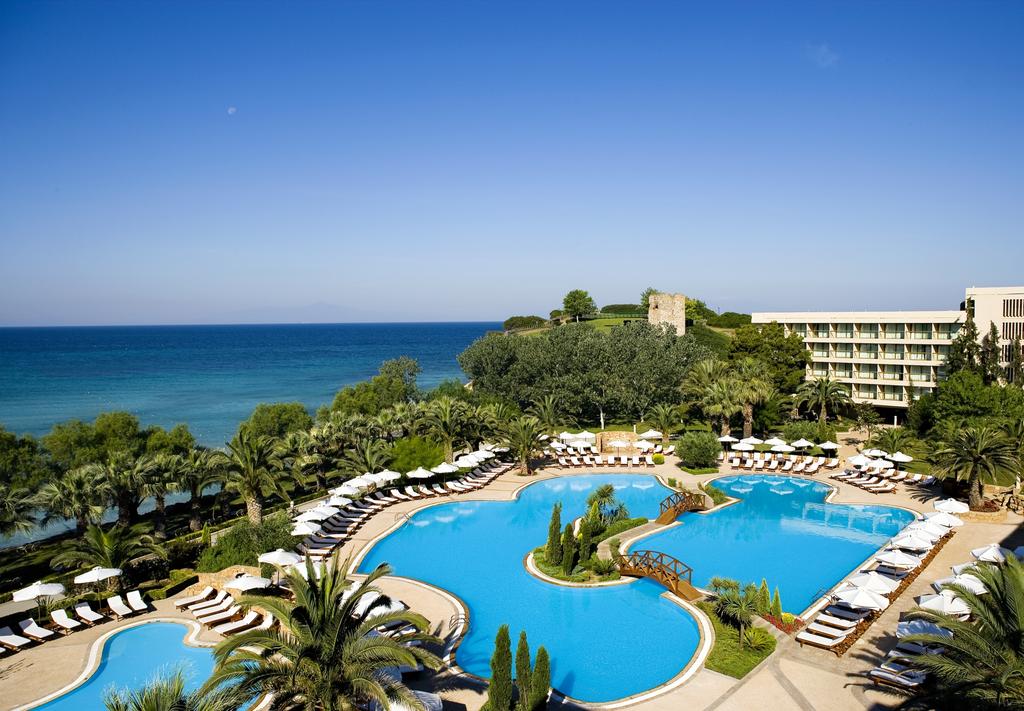 Ранни резервации: 5 нощувки със закуски и вечери в Sani Beach Hotel & SPA 5*, Халкидики, Гърция през Май! - Снимка 1