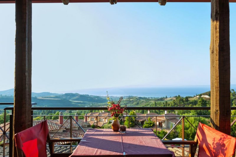 Akritas Ef Zin Villas & Suite - Снимка 2