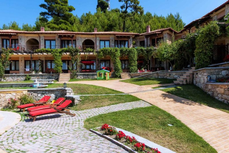 Akritas Ef Zin Villas & Suite - Снимка 9