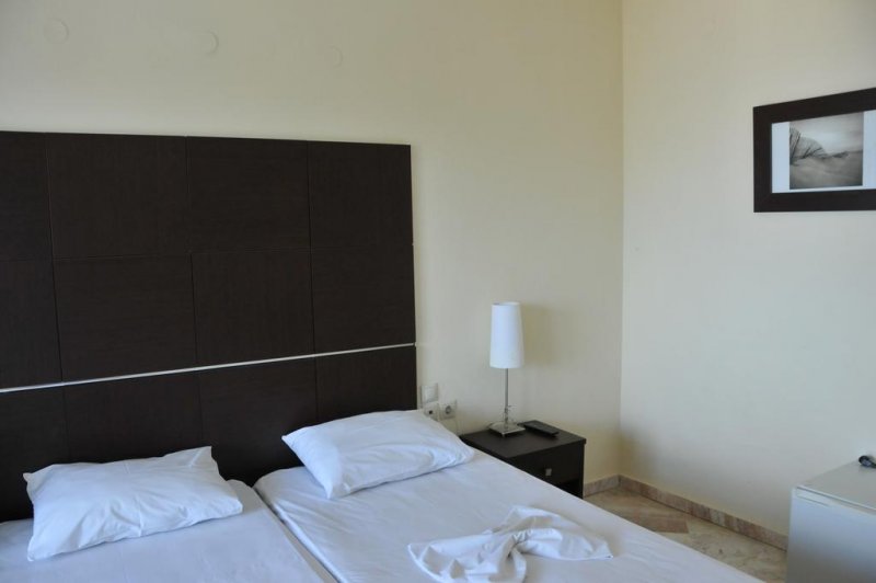 Sunrise Beach - Снимка 9