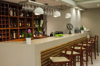 Kronos Hotel - Снимка 1