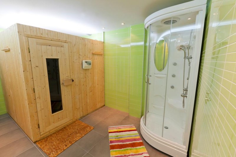 Kronos Hotel - Снимка 4