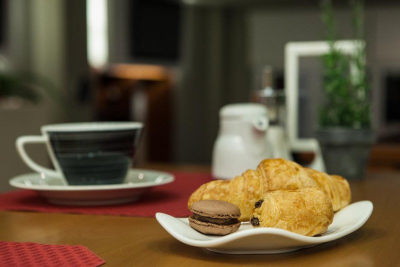 Kronos Hotel - Снимка 2