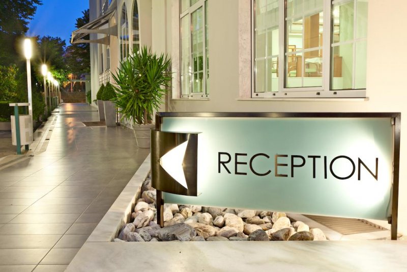 Kronos Hotel - Снимка 9