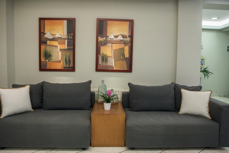 Kronos Hotel - Снимка 1