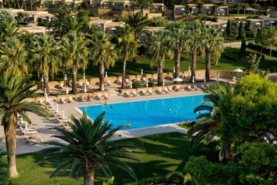 Sani Beach Club - Снимка 3