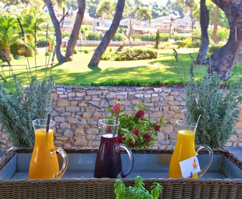 Sani Beach Club - Снимка 3