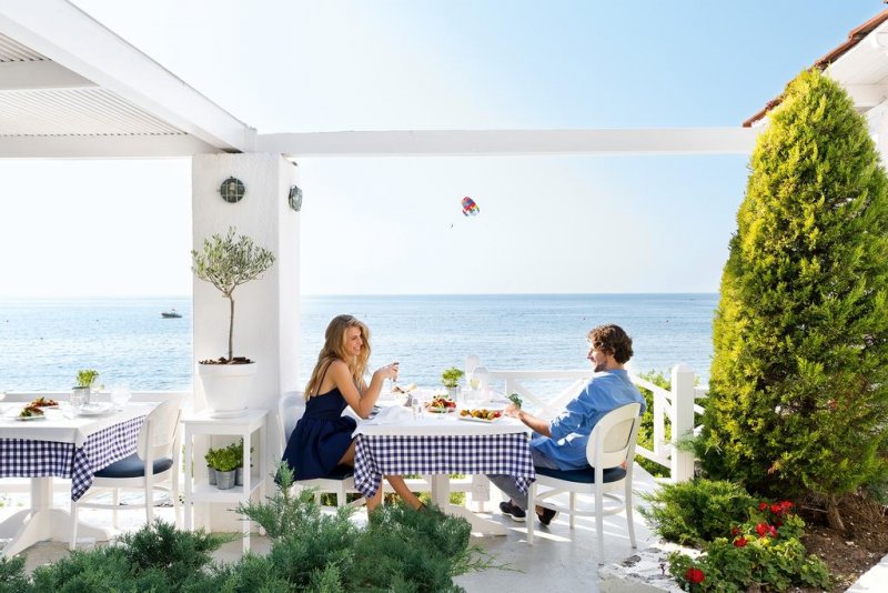 Sani Beach Club - Снимка 5