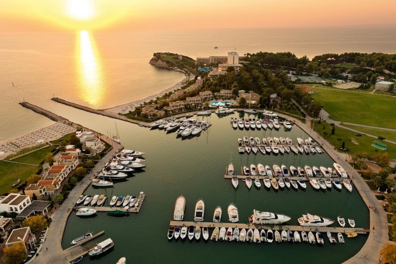 Sani Beach Club - Снимка 8