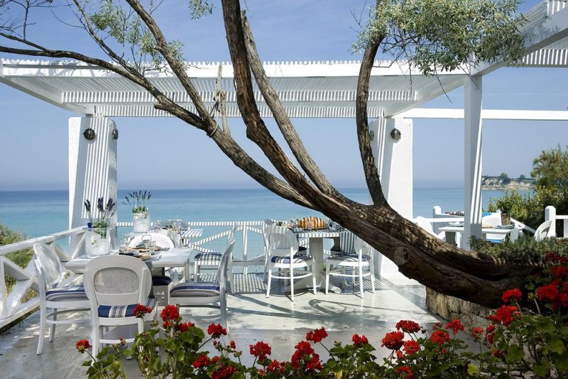 Sani Beach Club - Снимка 3