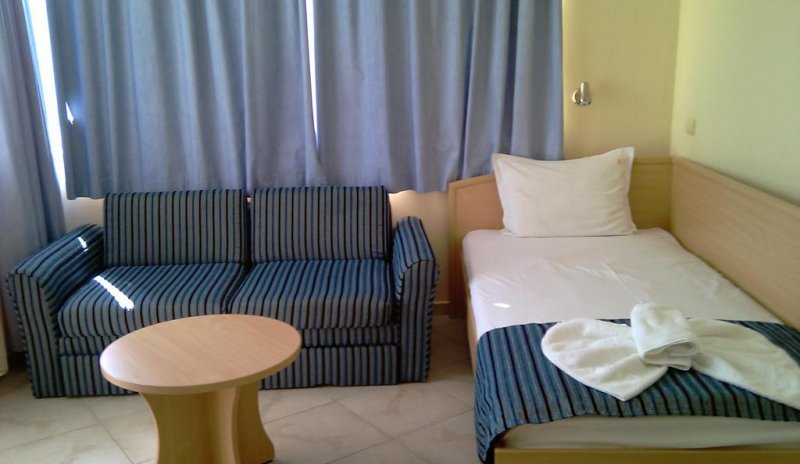 Хотел Бриз - Снимка 1