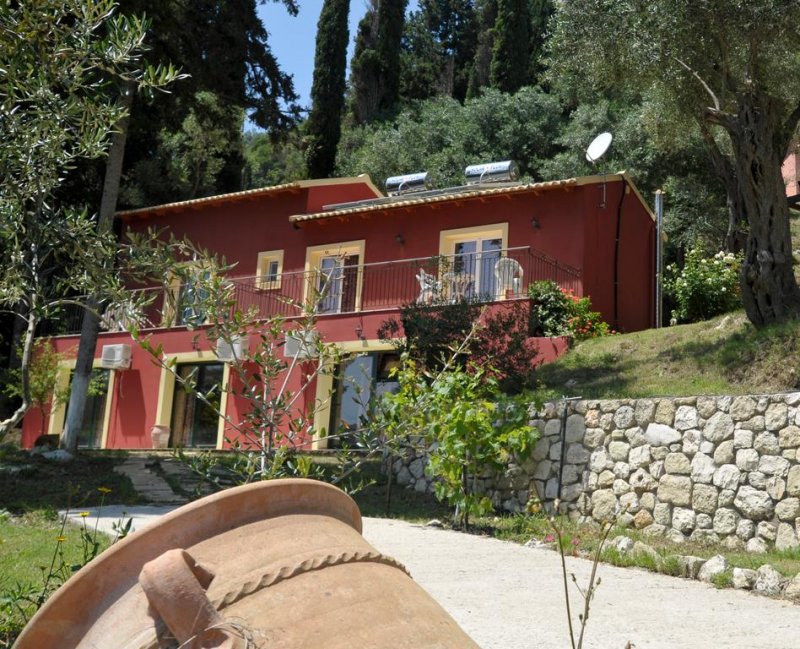 Blue Princess Hotel and Suites - Снимка 1