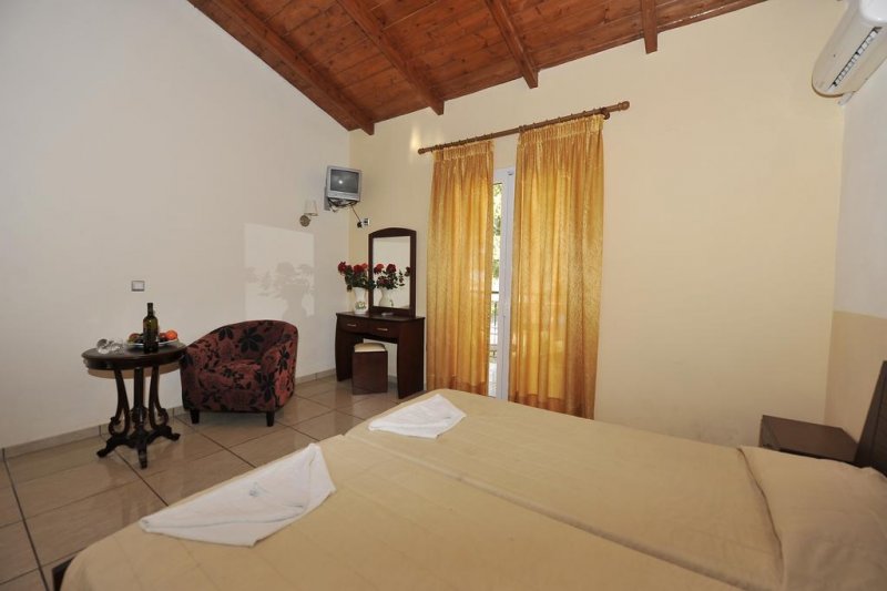 Blue Princess Hotel and Suites - Снимка 8