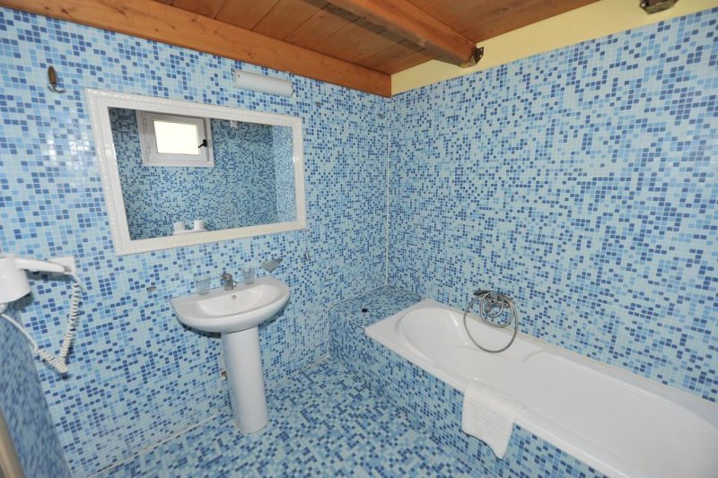 Blue Princess Hotel and Suites - Снимка 1