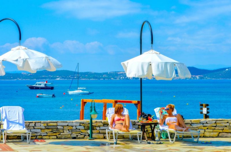 Xenia Ouranoupolis - Снимка 1