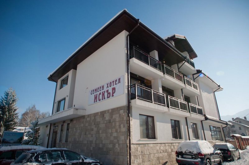 Семеен Хотел Искър - Снимка 1