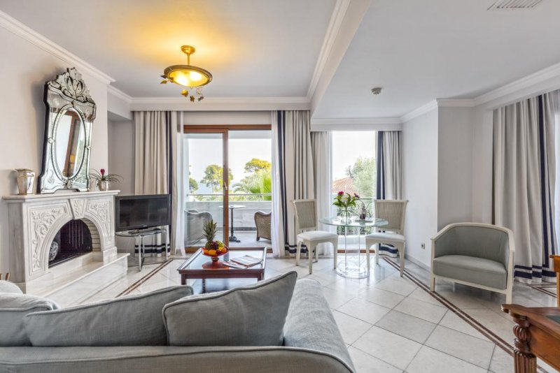 Danai Beach Resort & Villas - Снимка 4