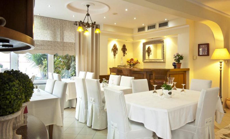 Alkyonis Hotel - Снимка 1