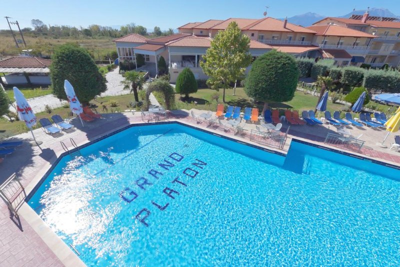 Grand Platon Hotel - Снимка 0