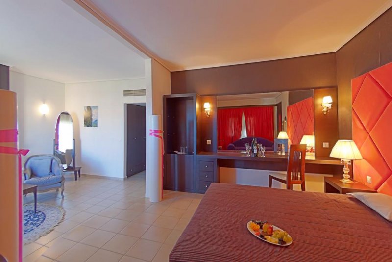 Grand Platon Hotel - Снимка 11