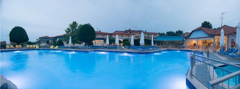 Grand Platon Hotel - Снимка 4