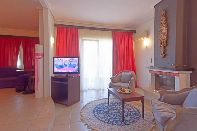 Grand Platon Hotel - Снимка 5