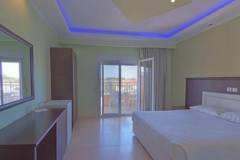 Grand Platon Hotel - Снимка 7