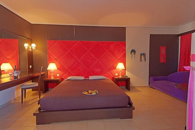 Grand Platon Hotel - Снимка 2