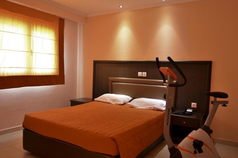 Grand Platon Hotel - Снимка 1